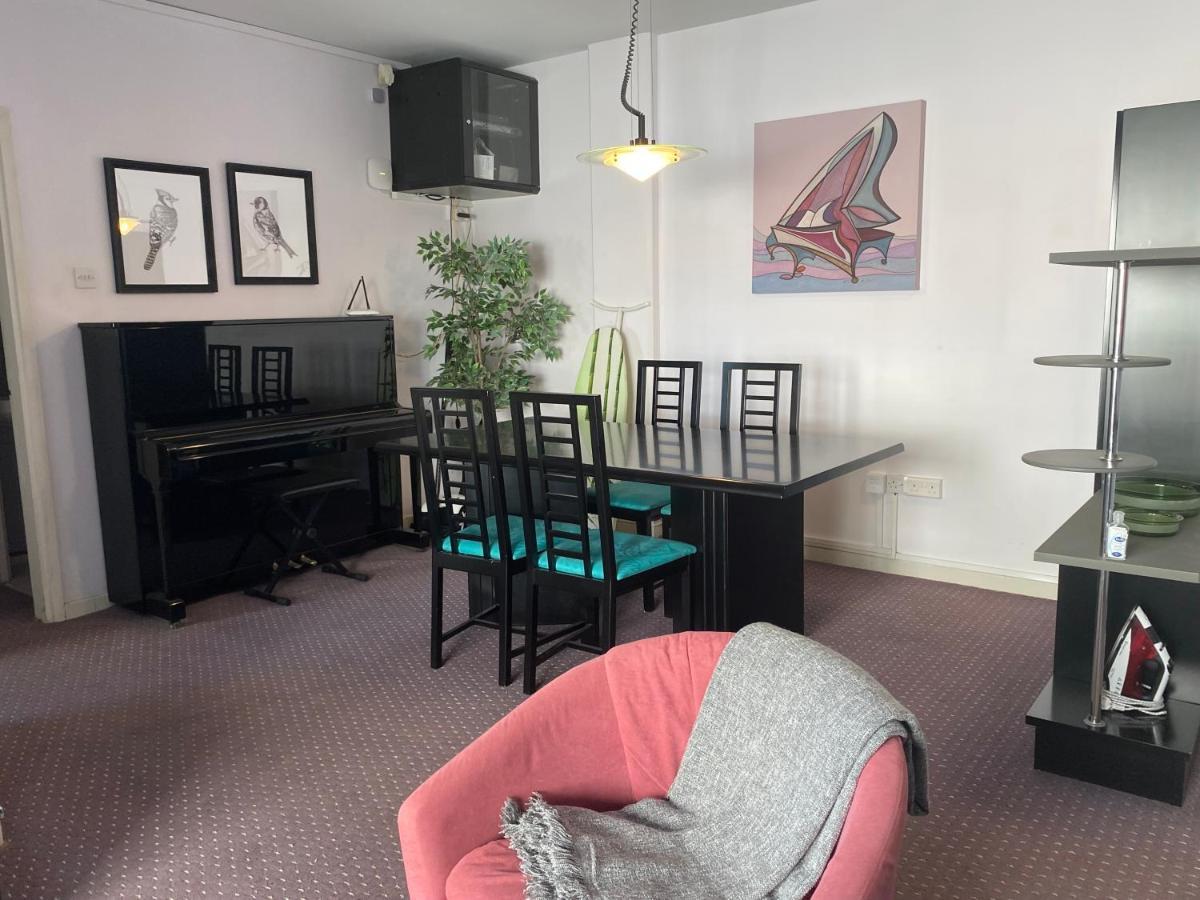 Private Room In A Shared Flat At Best Location Limassol Extérieur photo