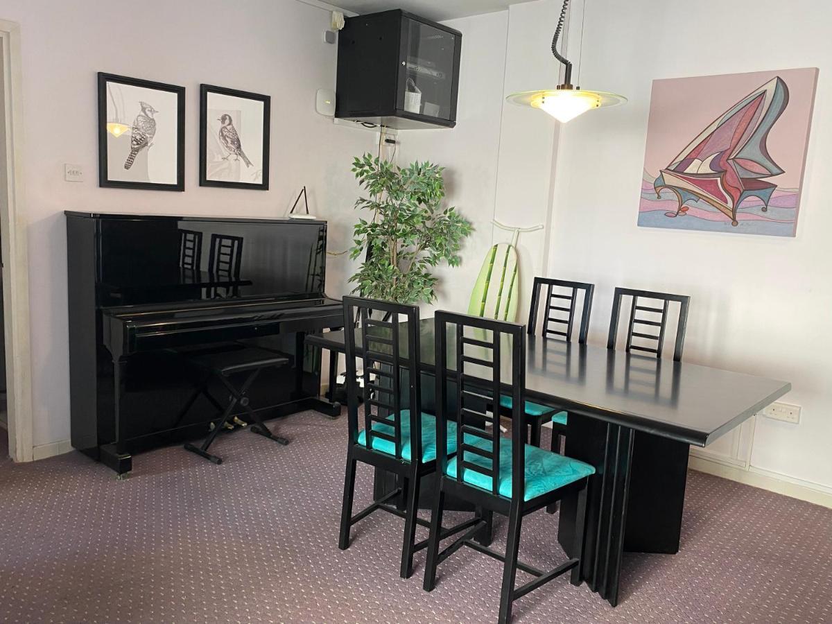 Private Room In A Shared Flat At Best Location Limassol Extérieur photo