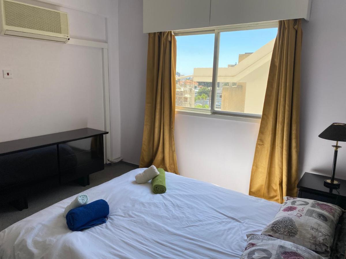 Private Room In A Shared Flat At Best Location Limassol Extérieur photo