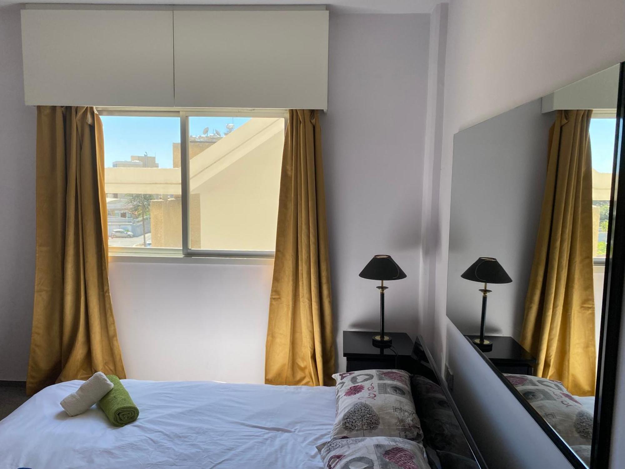 Private Room In A Shared Flat At Best Location Limassol Extérieur photo