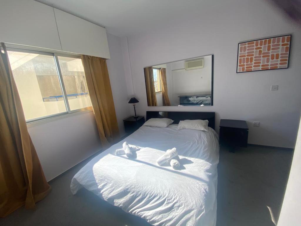 Private Room In A Shared Flat At Best Location Limassol Extérieur photo